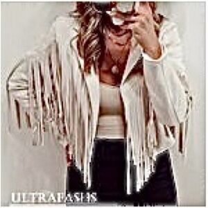 🆕Fringe Milky White Cropped Jacket. Size L. NWT.
